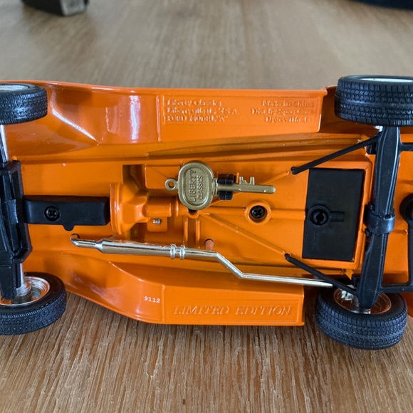 University of Tennessee model bank car - Picture 6 of 6